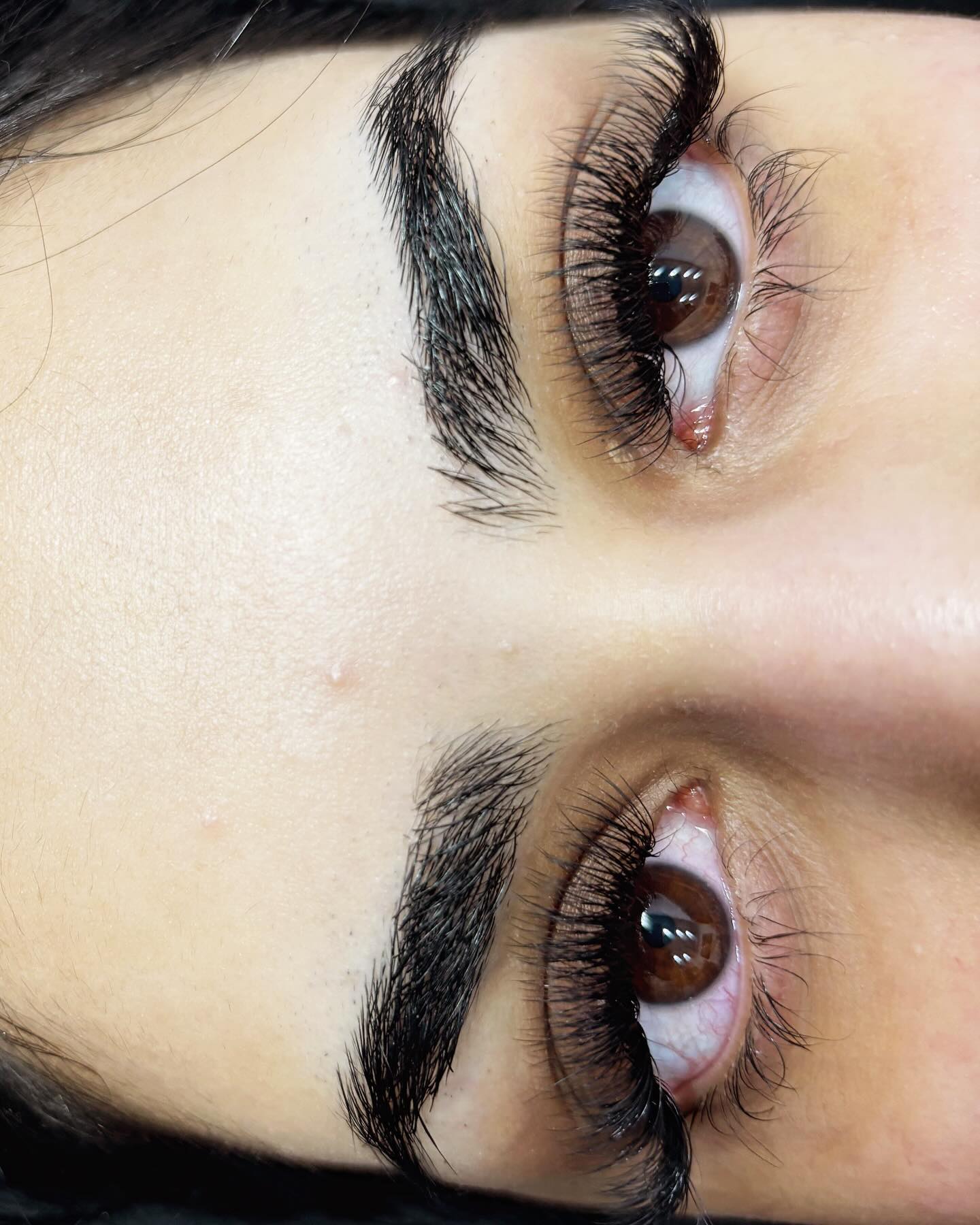 Hybrid lashes — Wispy hybrid set